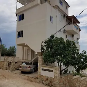 E Olsi Kacupaj Appartamento
